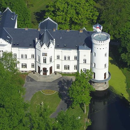 Park- Und Schlosshotel Schlemmin Luaran gambar